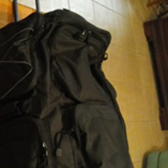 Suit case - Picture 4 of 4